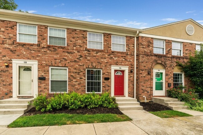 Building Photo - 106 Tarryton Ct E Unit 8C Rental