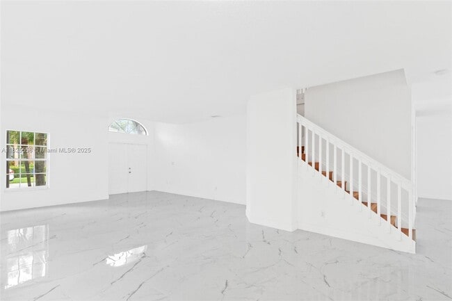 Photo - 15842 SW 14th St