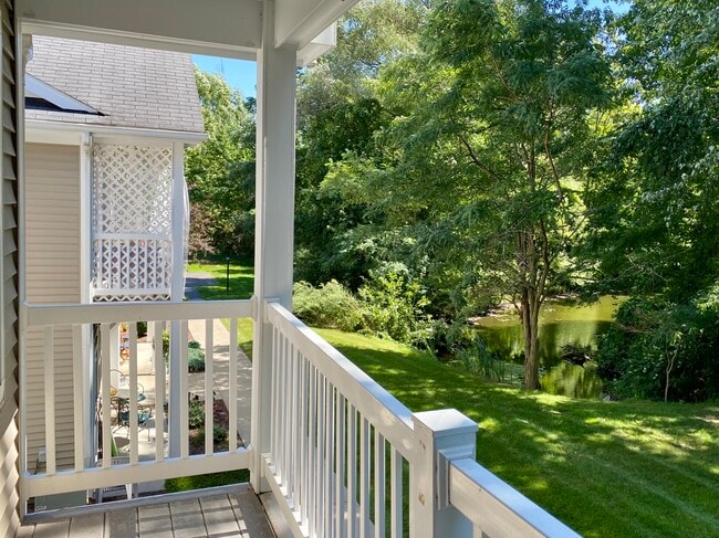 Summit Knolls Apartments and Townhomes