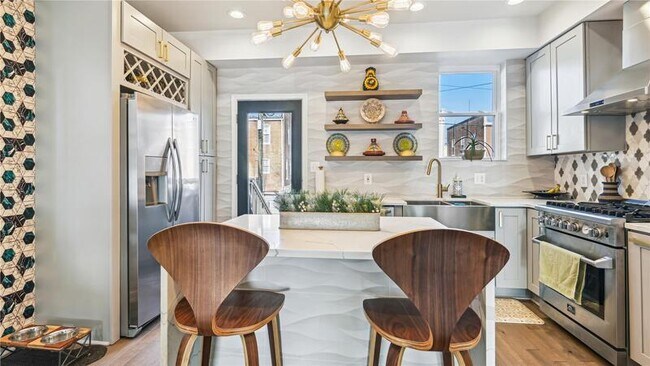 Photo - 717 Rittenhouse St NW