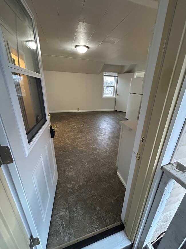 Building Photo - 1222 Oxford Ave Unit #2