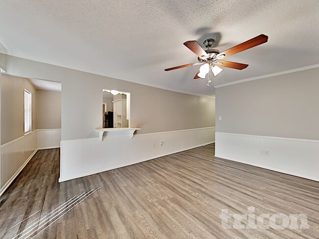 Photo - 429 W Ferndale Ln