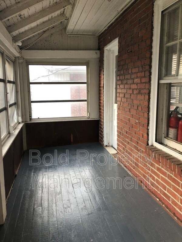 Photo - 1118 Exeter St Unidad 2nd Fl.