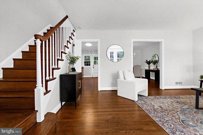 Building Photo - 218 Blenheim Rd Rental