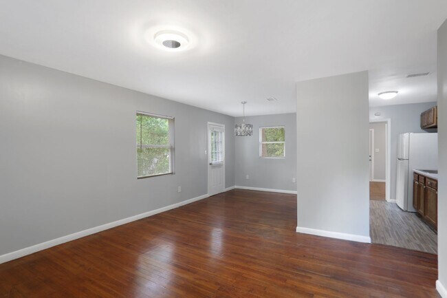 Photo - 3189 Ward Dr SW