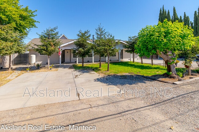 Building Photo - 3005 W Lathrop Rd