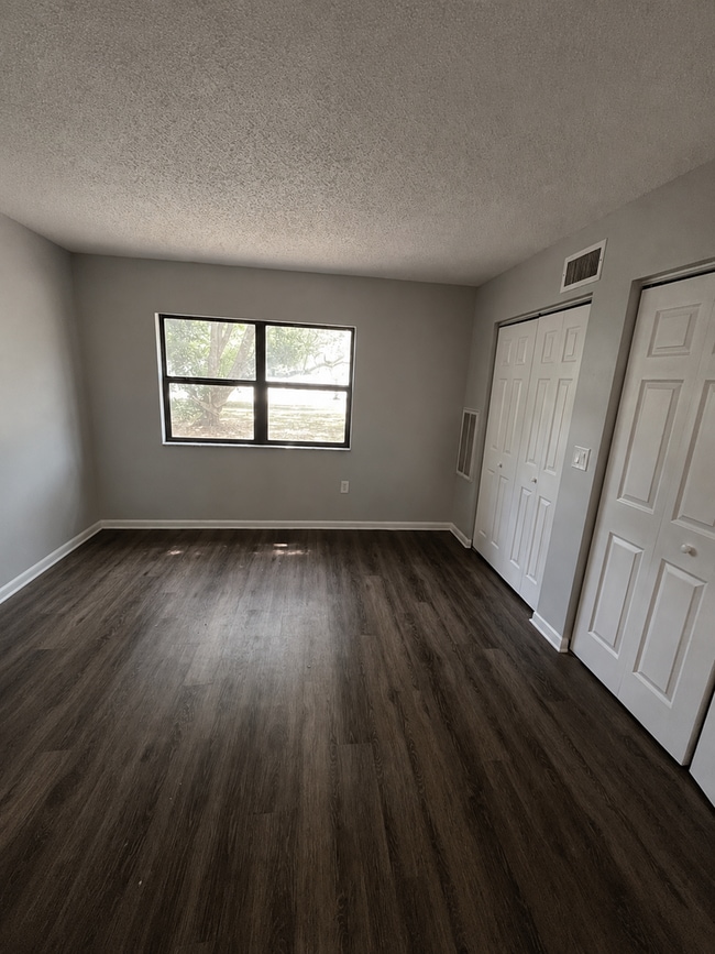 Photo - NICE 1BR/1BA Apt!! WATER & SEWER INCLUDED!! Come Home to Quiet with a Convenient Central Lakeland... Unit 525 Morgan Apt 2