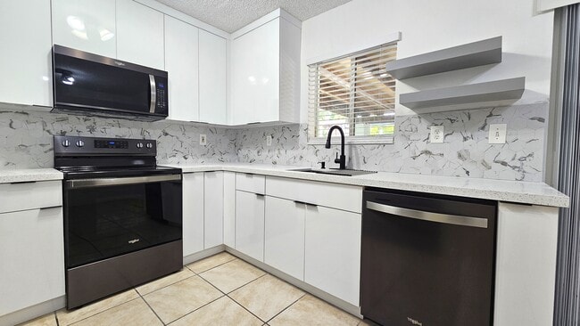 Photo - 10611 SW 170th Ter