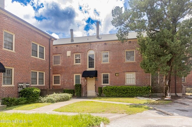 Building Photo - 842 Cedar St Unit 842 Rental