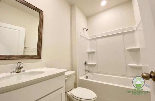 Photo - 135 Bayridge Rd