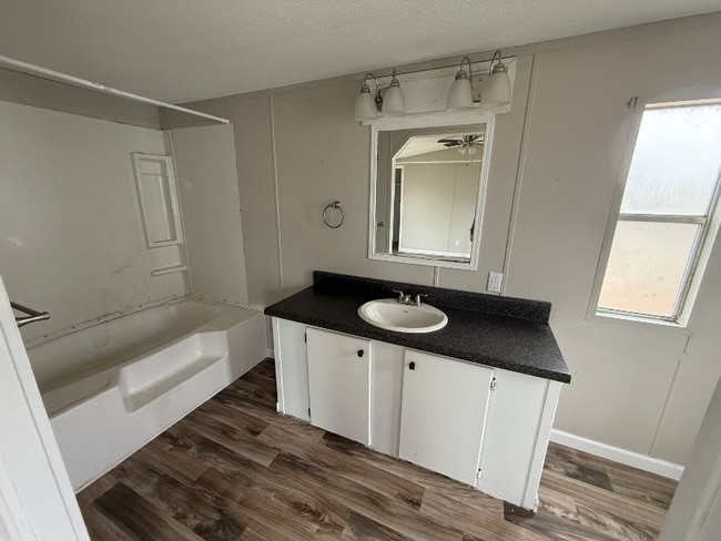 Photo - 80 Redwood Ln