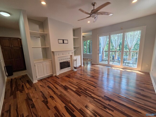 Photo - 211 Knollridge Cir SE Unidad 211
