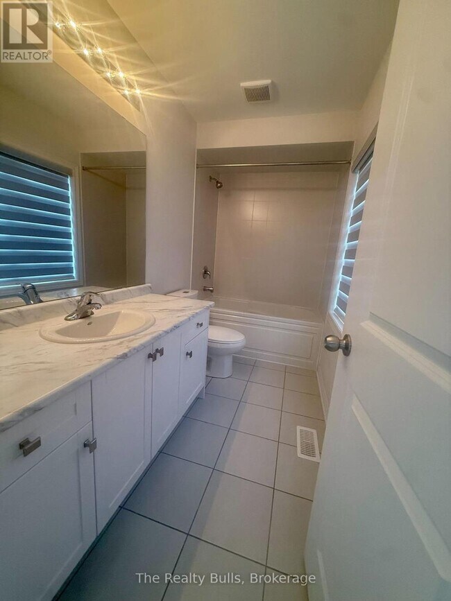 Photo - 679 Anishinaabe Dr