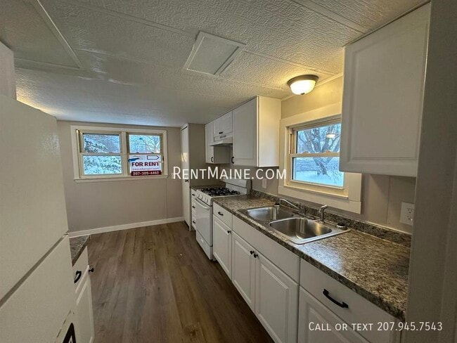 Photo - 30 Exeter Rd