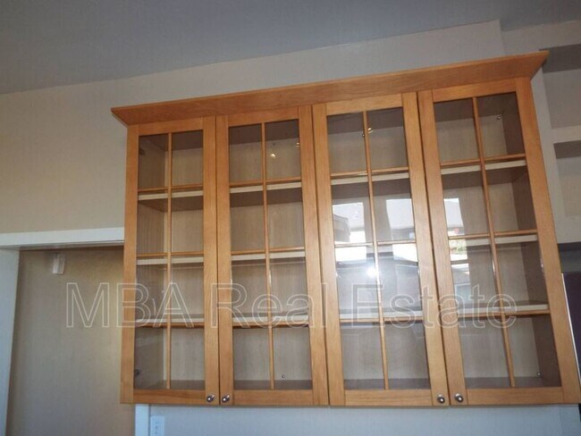 Photo - 828 N 6th Ave