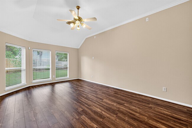 Photo - 4014 Shoreview Ln