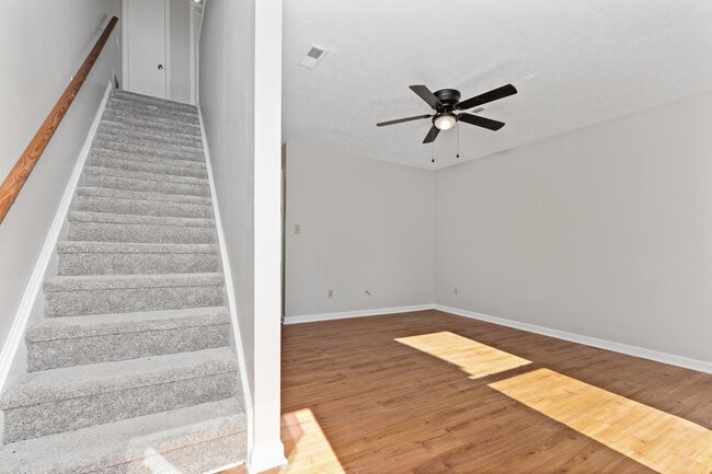 Photo - 5902 Aftonshire Dr