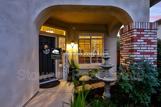 Photo - 441 Coventry Pl