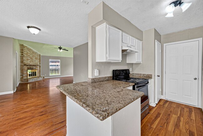 Photo - 13847 Cherry Hollow Ln