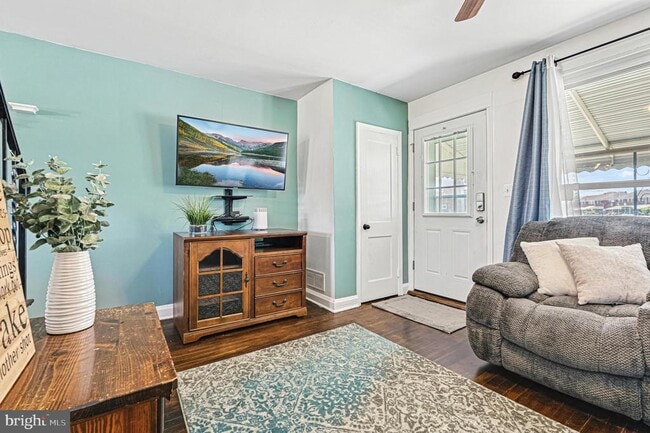 Photo - 8272 Kavanagh Rd