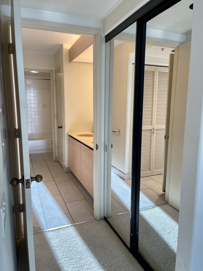 Photo - 1212 Nuuanu Ave Unit 3011