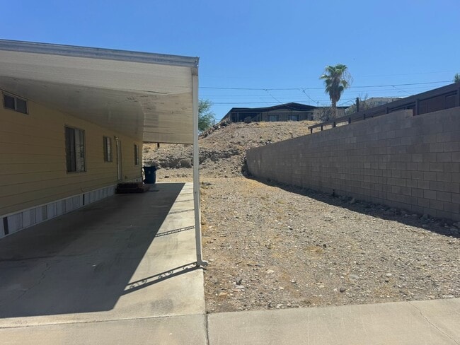 Photo - 2BRE 2BA close to Hwy 95, Shopping, Parks, Colorado River