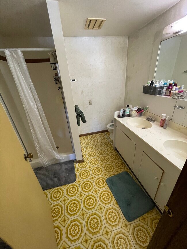 Photo - 2121 5th St E Unit A