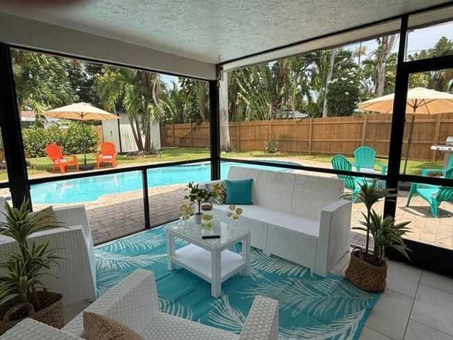 Photo - 721 NW 36th St