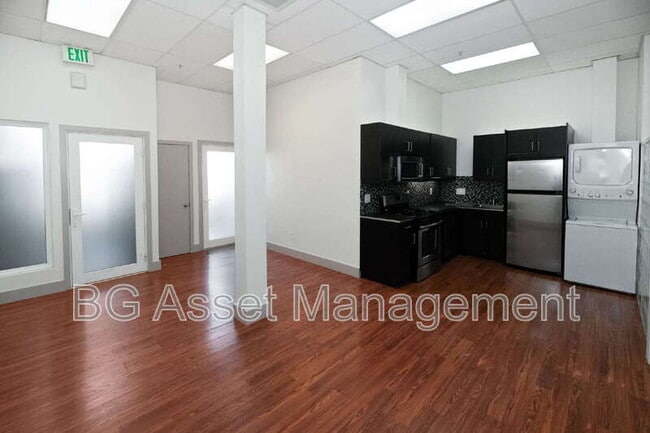 Photo - 1459 MacArthur Blvd Unit B