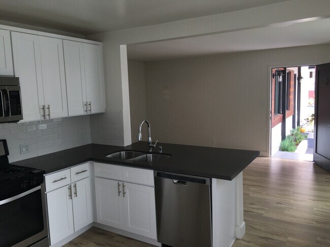 525 Indiana St Unit 4