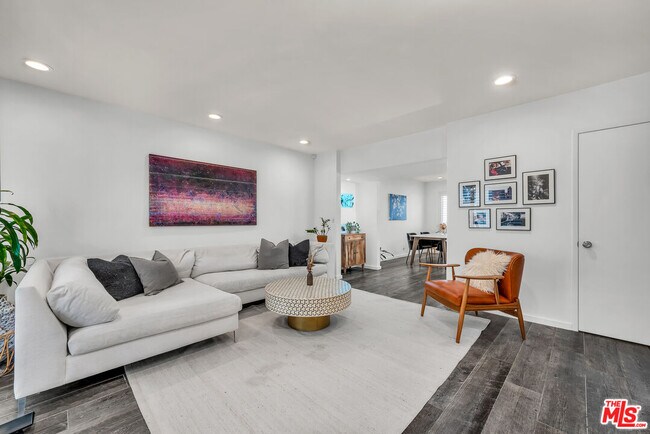 Photo - 14238 Dickens St Unit 4