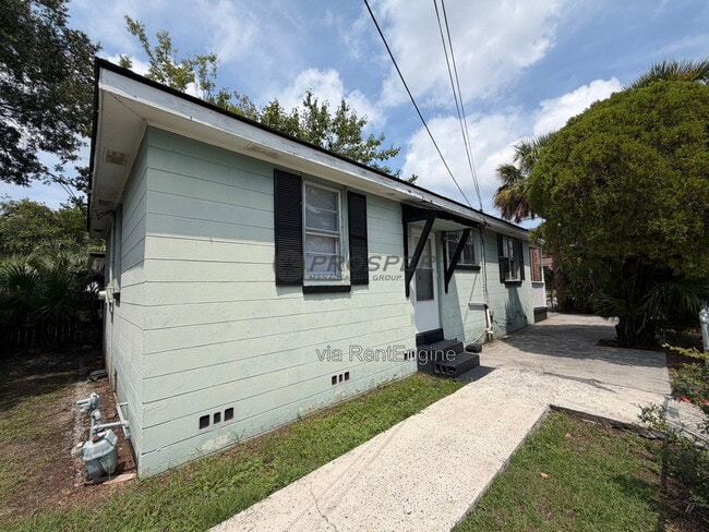 Photo - 45 Drake St
