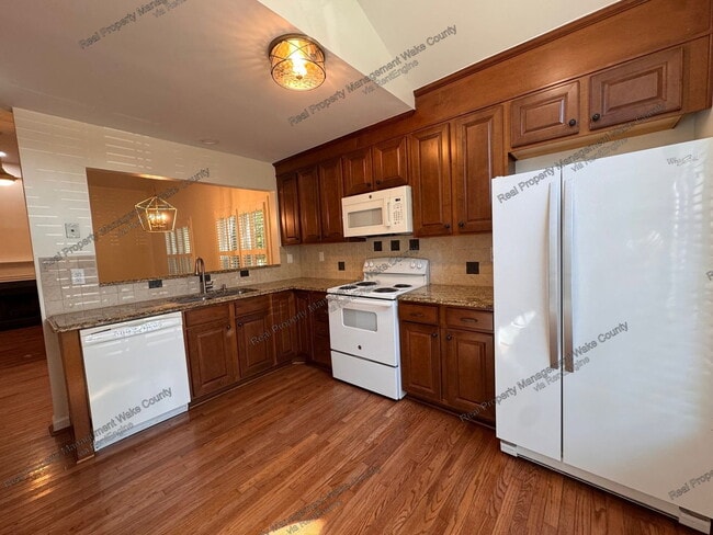100 Halsmer Ct