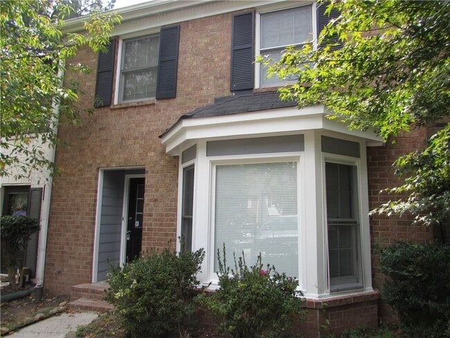 Photo - 1774 Twin Brooks Dr SE