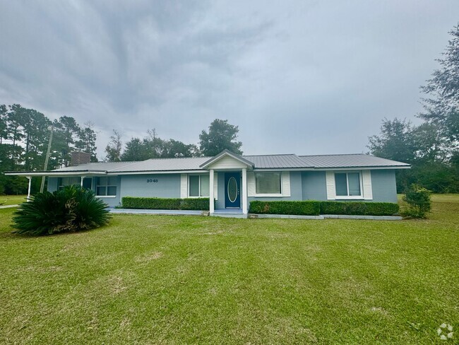 Building Photo - Country Living Rental