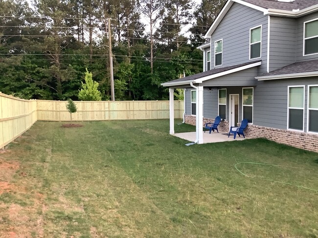 Photo - 867 Orwell Dr