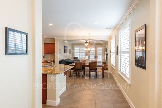 Photo - Beautifully maintained single-story home in Lincoln Crossing