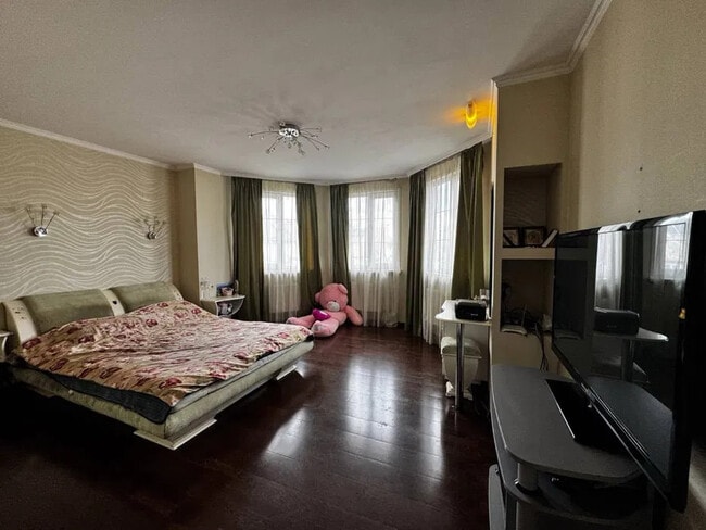 Building Photo - 4030 Triumph St