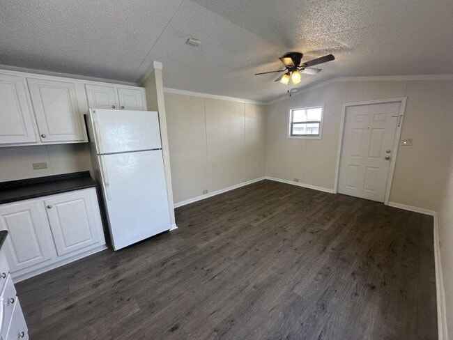 Photo - 2440 TX-16 Unidad 301