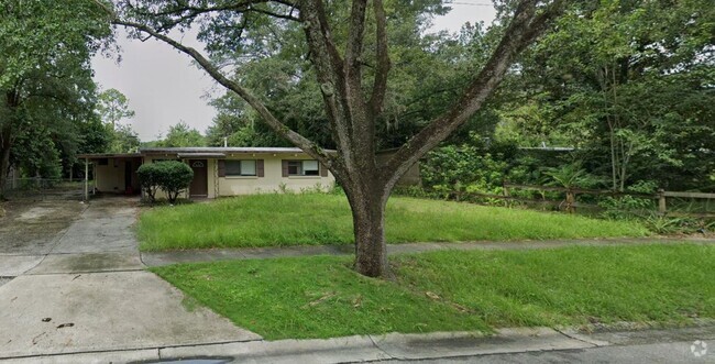 Building Photo - Remodeled Home In Highland Court