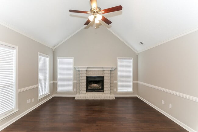 Photo - 5896 Pipers Green Ln
