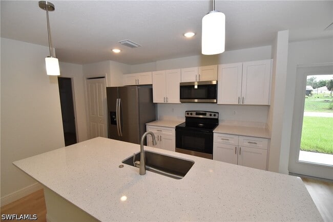 Photo - 4668 Addley Ave
