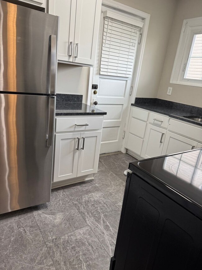 Photo - 361 Cliffside Dr Unit Apt B