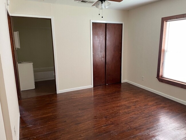 Photo - 1419 Tremont St