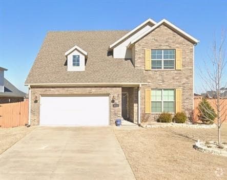 Building Photo - 3702 SW Mistletoe Ave Rental