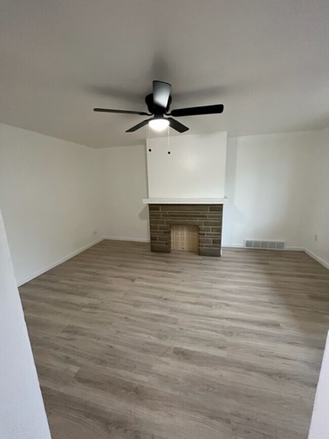 Photo - 4903 Sciota St Unit Apt #1