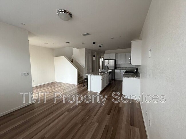 Photo - 4478 Louvre Ln