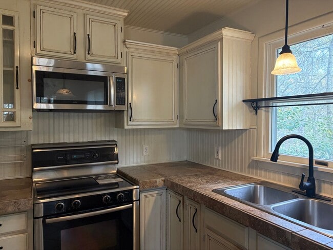 Photo - 3 Bedroom 2 Bath Home in Colington