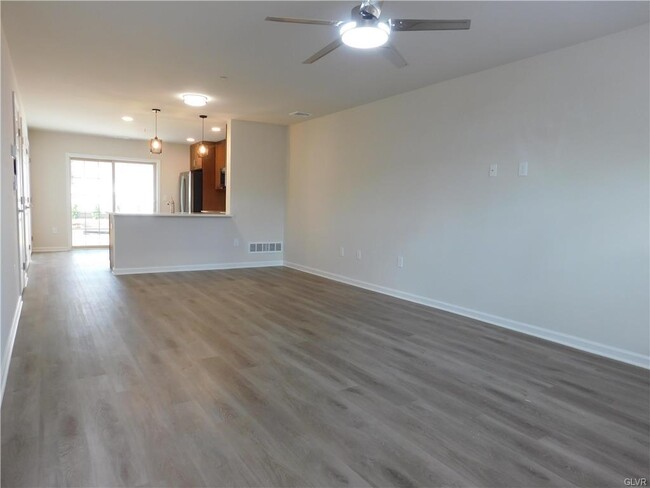Photo - 326 E Frankford St Townhome