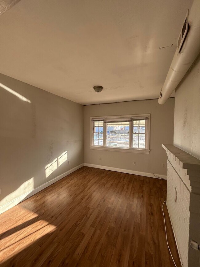 Photo - Available Now! | 2 Bed/ 1 Bath | Church Hill North